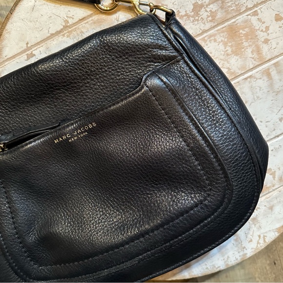 Marc Jacobs Empire City Leather Messenger Bag - Picture 3 of 14